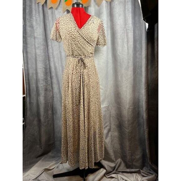 Kate And Lily Dresses & Skirts - Kate And Lily Women’s Dress Size 6 Animal Print Midi Short Sleeve Pullover